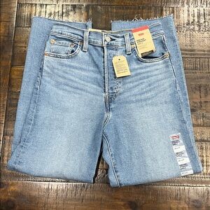 Levi's Ribcage Ankle Straight Light Wash Blue Straight Jeans Raw Hem NWT